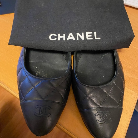 CHANEL BALLERINA FLAT IN BLACK SIZE 39.5E - Picture 1 of 4